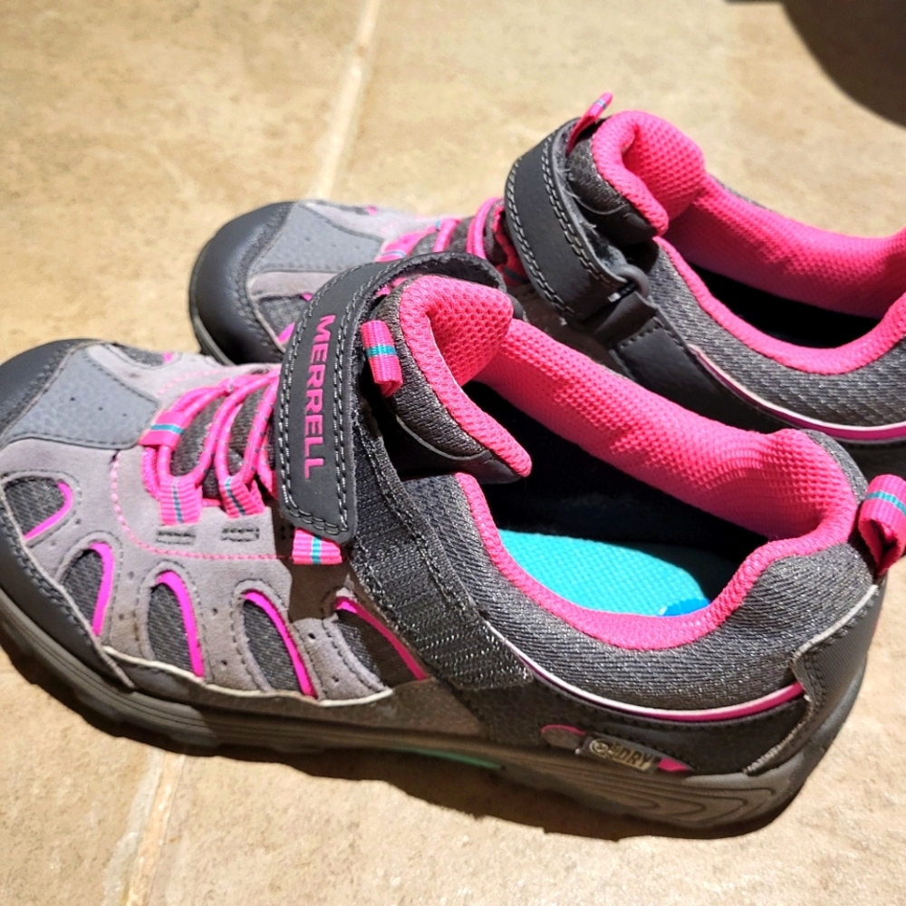 Like New Girls Merrell hiking shoes